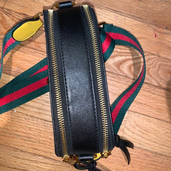 Gucci bag - not authentic SOLD - Picture 3 of 5